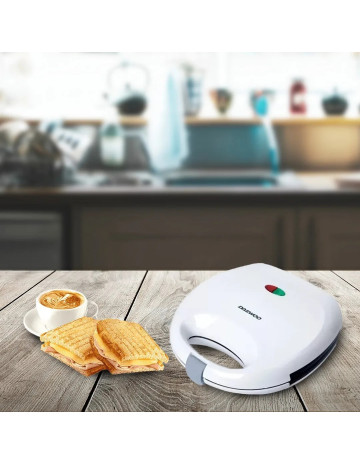 Sandwichera Daewoo placa antiadherente blanca