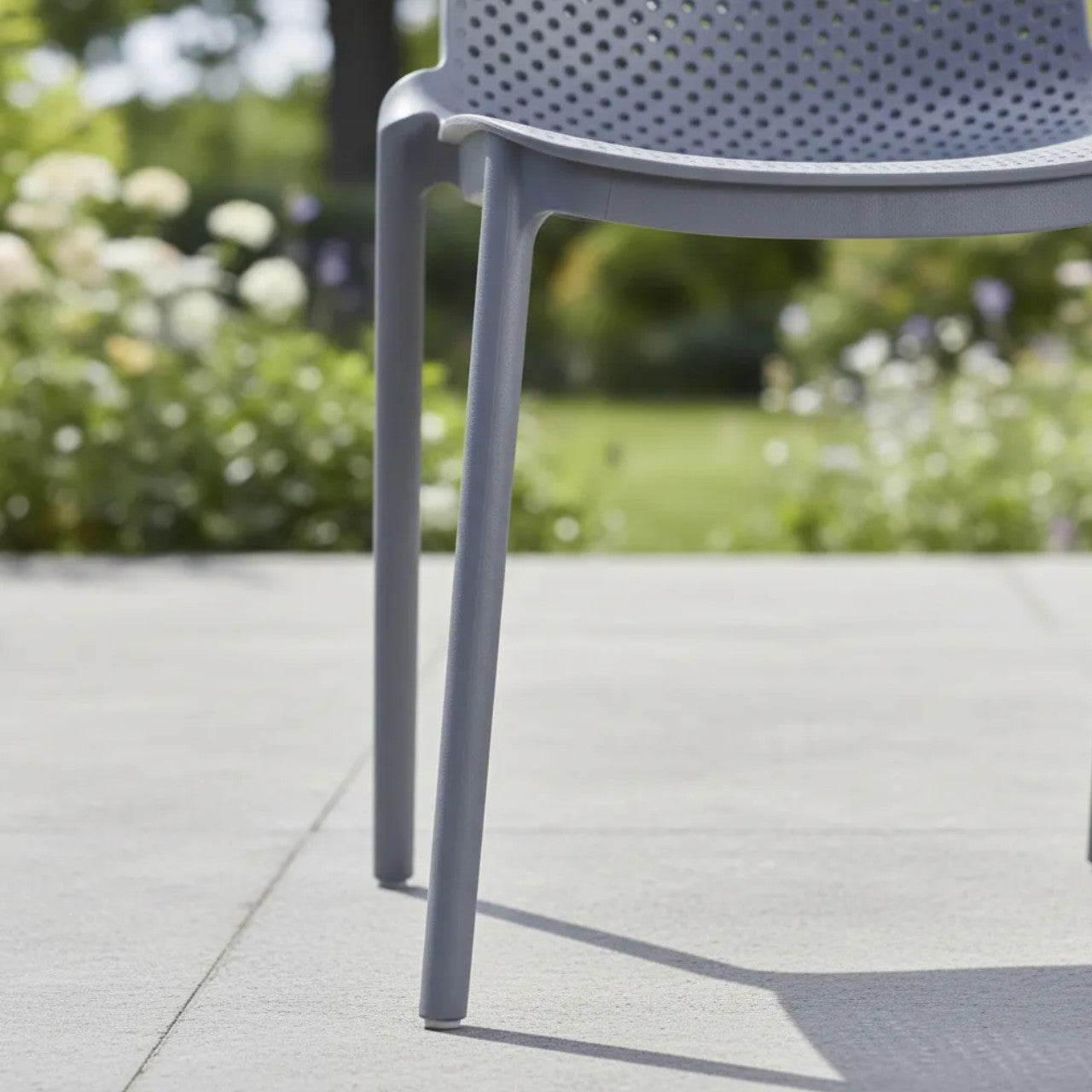 Silla Berlin Sin Posabrazos Gris Claro Pica - Be-eme Tienda Online