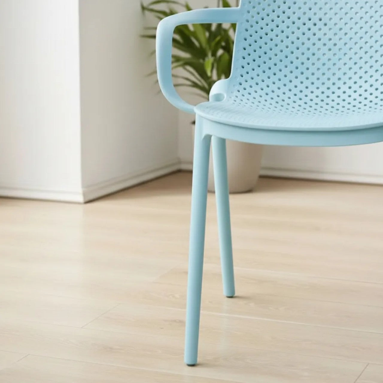 Silla Berlin C/Posabrazos Celeste 40x57x81 cm - Be-eme Tienda Online