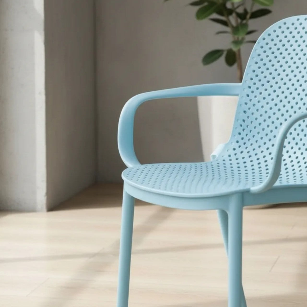 Silla Berlin C/Posabrazos Celeste 40x57x81 cm - Be-eme Tienda Online